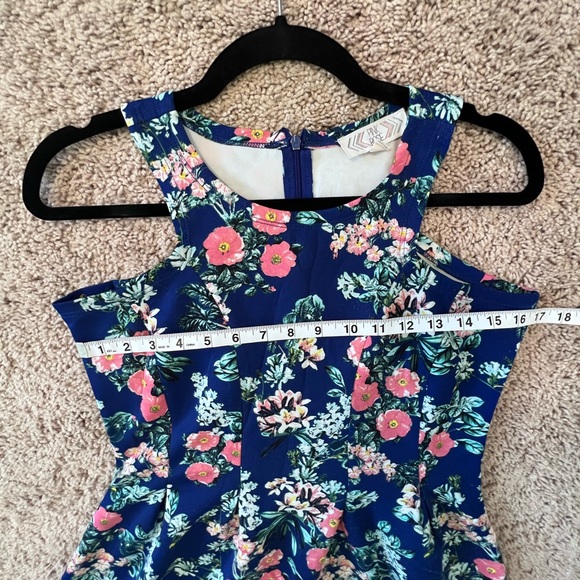 Floral Blue Stretchy Pleated Halter Top A Line Formal Dress - Picture 6 of 6